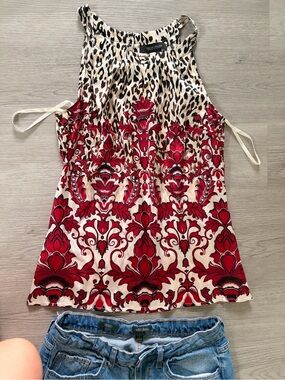 White House Black Market *SILK* Red & Cream Patterned Tank Top blouse